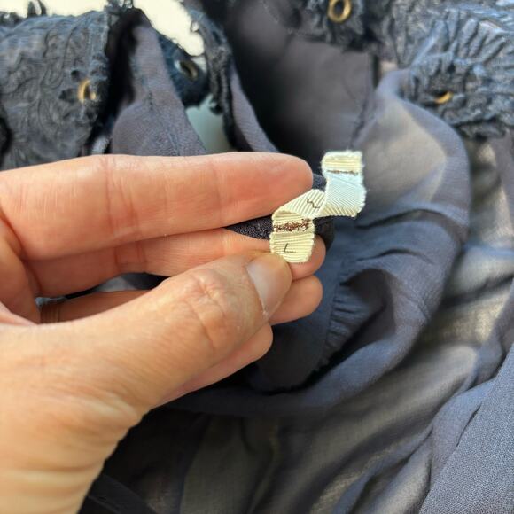 Willow and Clay Women's Large Sheer Top Blouse Navy Blue Floral - Picture 7 of 11